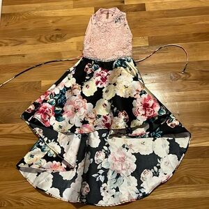 Xtraordinary SIZE 8 Floral High-low dress!